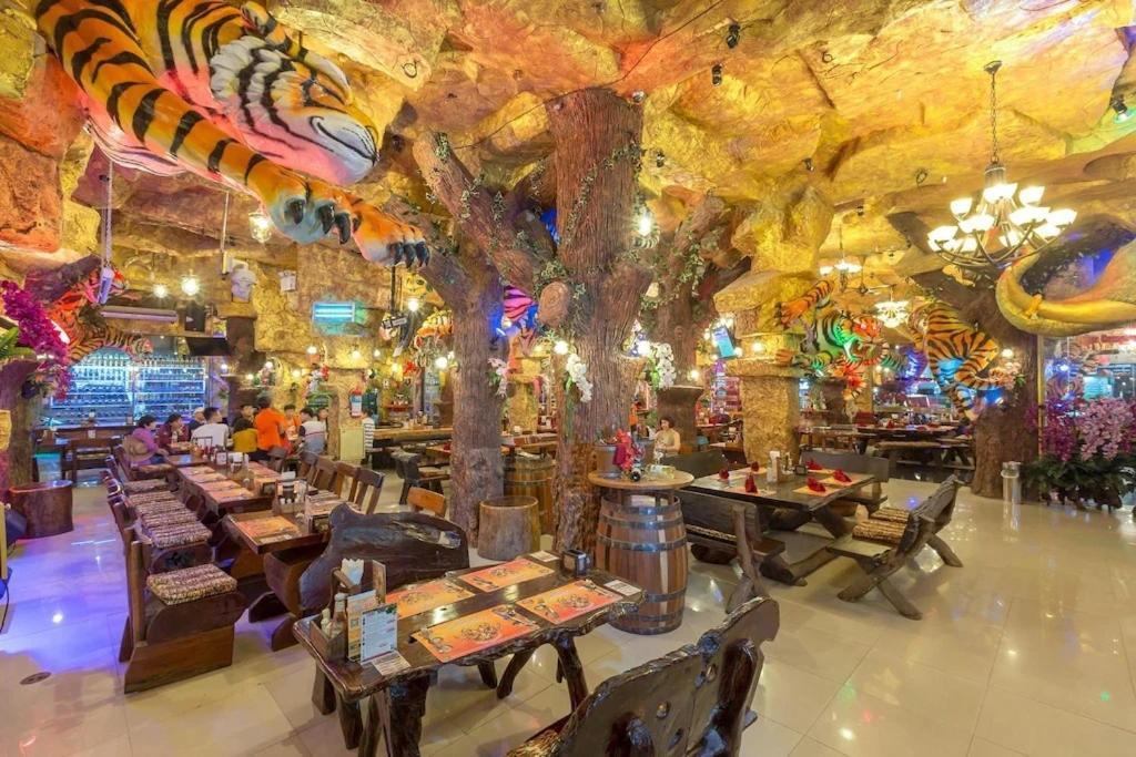 Tiger Complex By Eyg Hotel Patong Kültér fotó