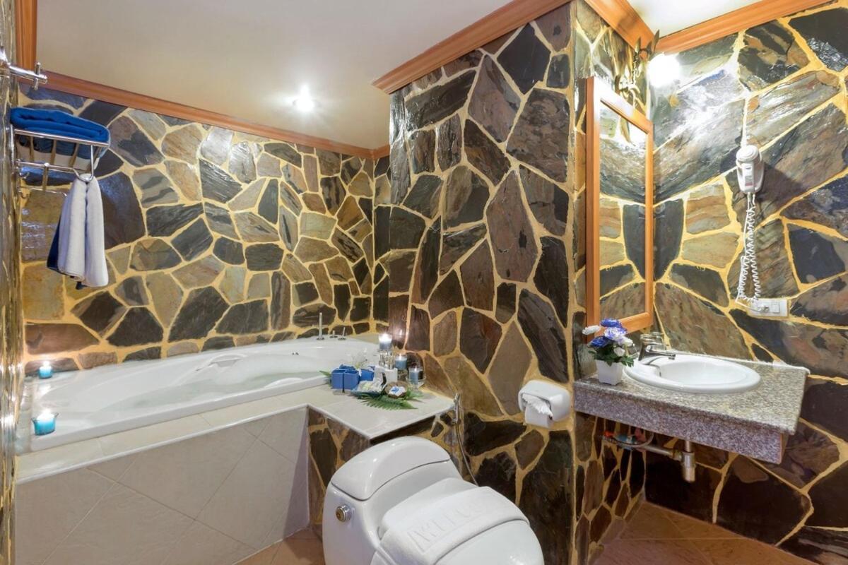 Tiger Complex By Eyg Hotel Patong Kültér fotó